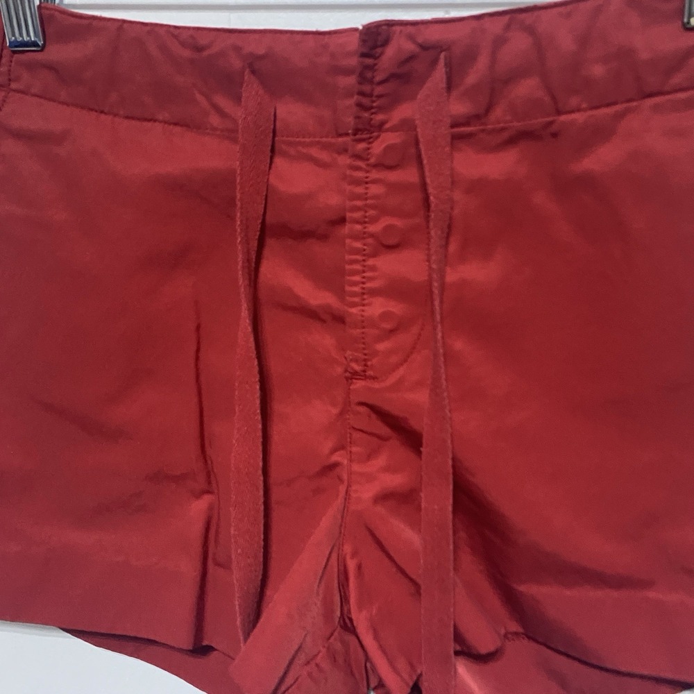 Ralph Lauren Shorts Womens 8 Red Preppy Snap Button Nylon Sport Outdoor Inseam 2 - Picture 2 of 8